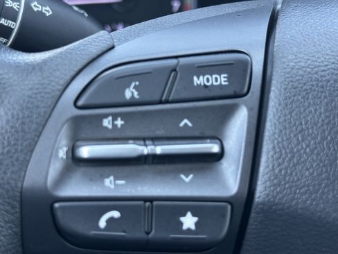 Used 2022 Hyundai Kona SE w/ Cargo Package FWD image 22