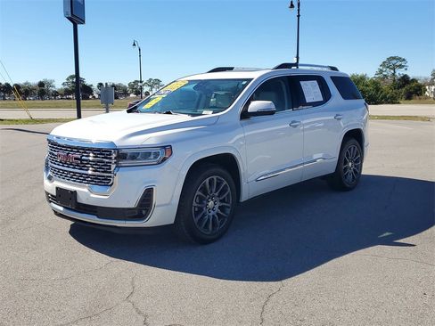 Used 2020 GMC Acadia Denali w/ Denali Ultimate Package image 8
