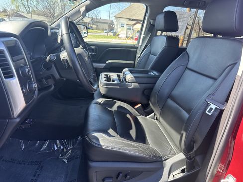 Used 2018 Chevrolet Silverado 1500 LT w/ All Star Edition image 3