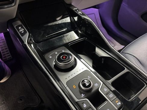 Used 2023 Kia Sorento SX Prestige image 23