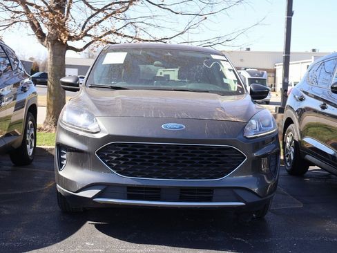 Used 2020 Ford Escape SE image 7