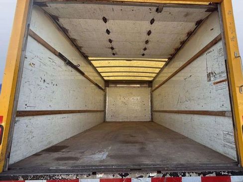 Used 2018 GMC Savana 3500 Extended w/ Driver Convenience Package image 13