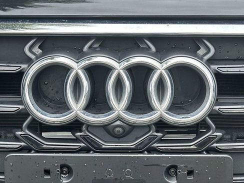 Used 2023 Audi A8 L 3.0T w/ Comfort Plus Package AWD/4WD image 10