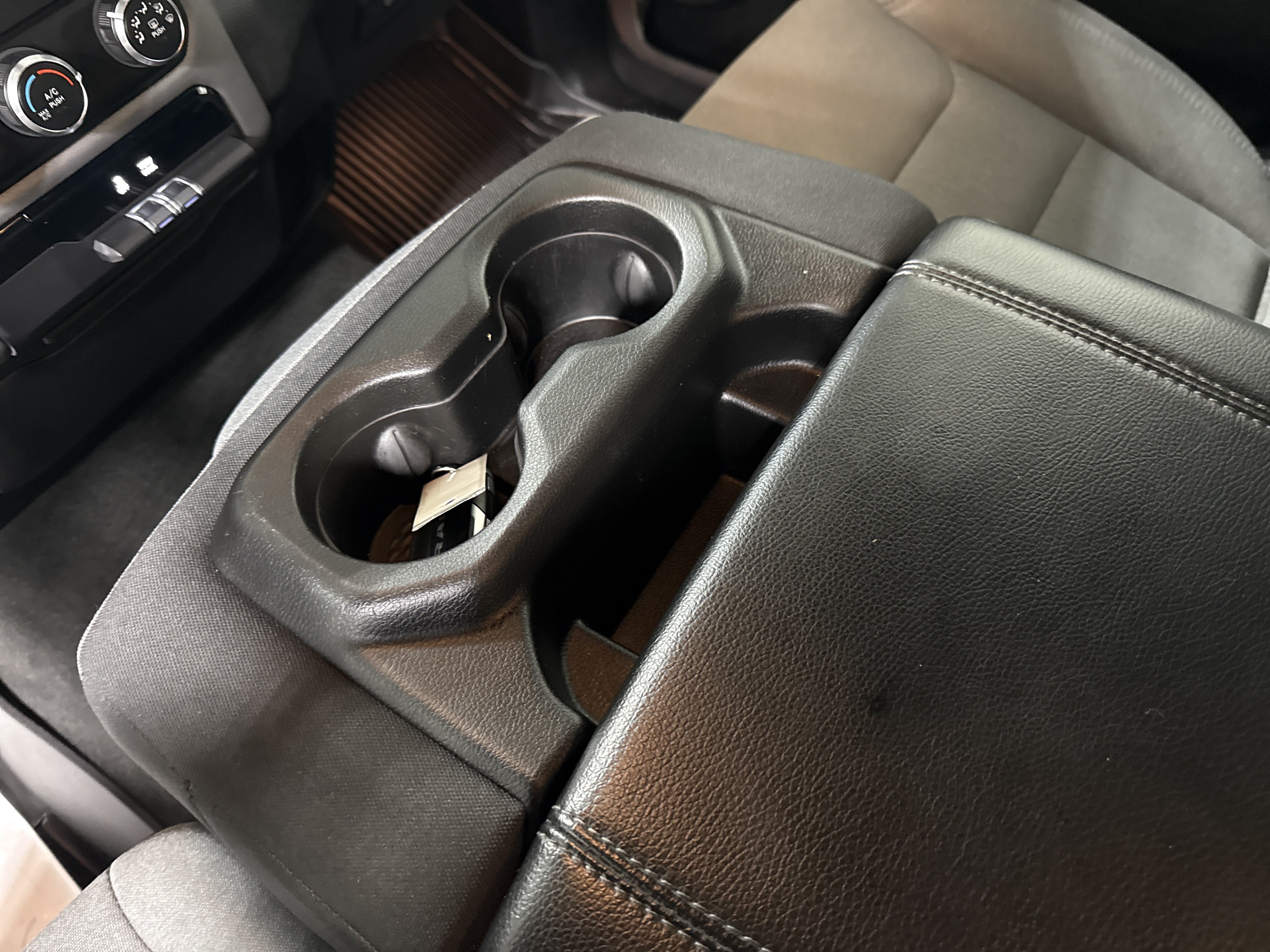 Used 2022 RAM 1500 Big Horn AWD/4WD image 19