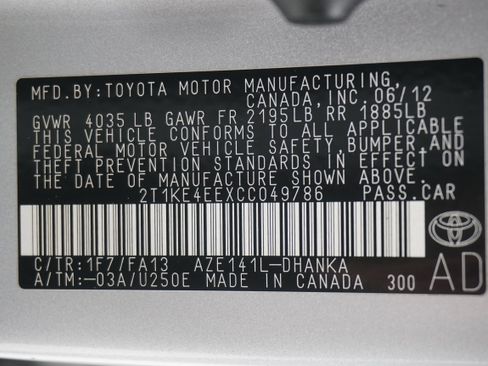 Used 2012 Toyota Matrix S image 24