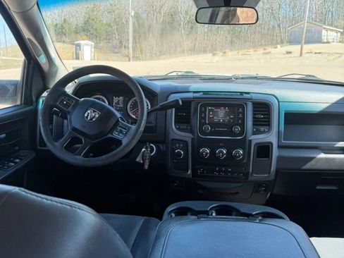 Used 2018 RAM 2500 Tradesman w/ Chrome Appearance Group image 18