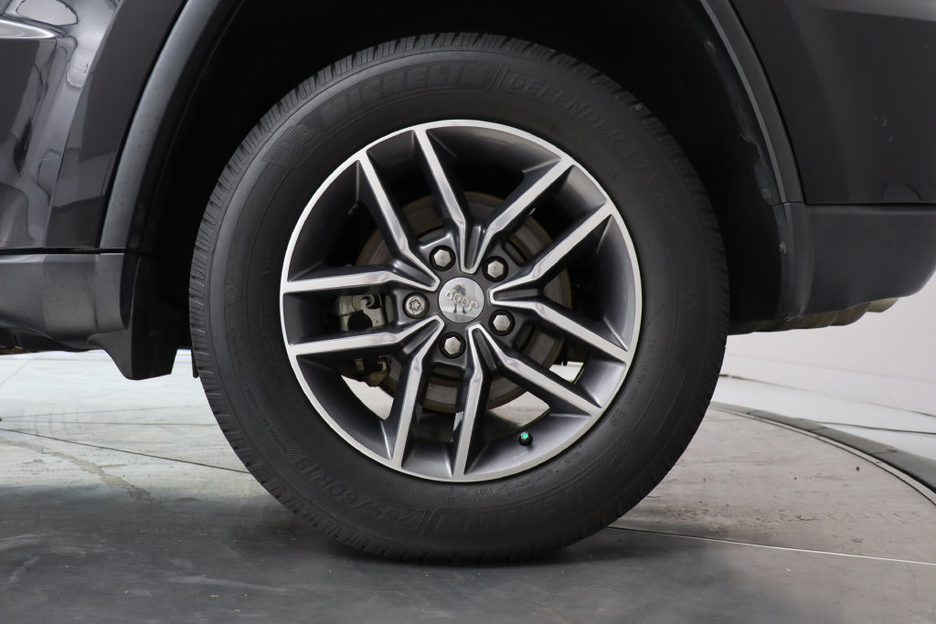 Used 2018 Jeep Grand Cherokee Limited AWD/4WD image 41