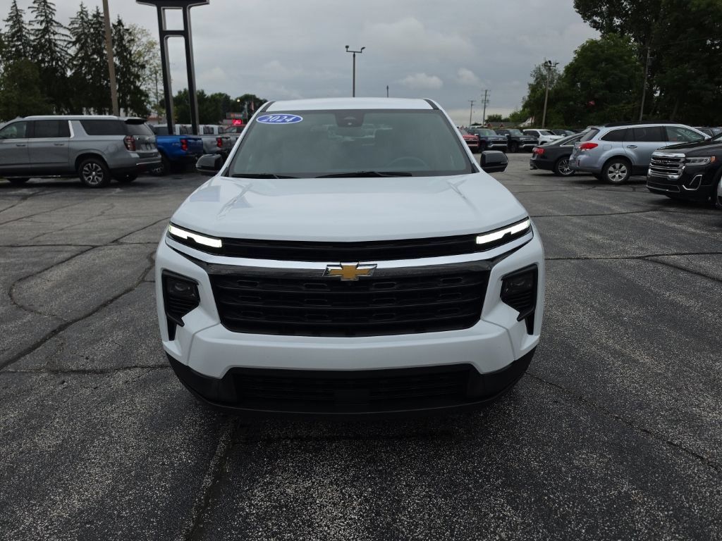 Certified 2024 Chevrolet Traverse LS w/ LPO, Floor Liner Package FWD image 2