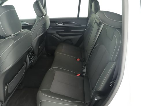 New 2025 Jeep Grand Cherokee Laredo X w/ Luxury Tech Group I image 20