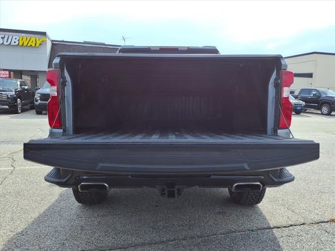 Used 2021 Chevrolet Silverado 1500 LT Trail Boss w/ LPO, Dark Essentials Package image 10
