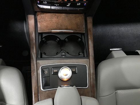 Used 2010 Mercedes-Benz E 350 Sedan image 30