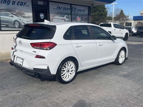 Used 2019 Hyundai Elantra GT N Line image 6