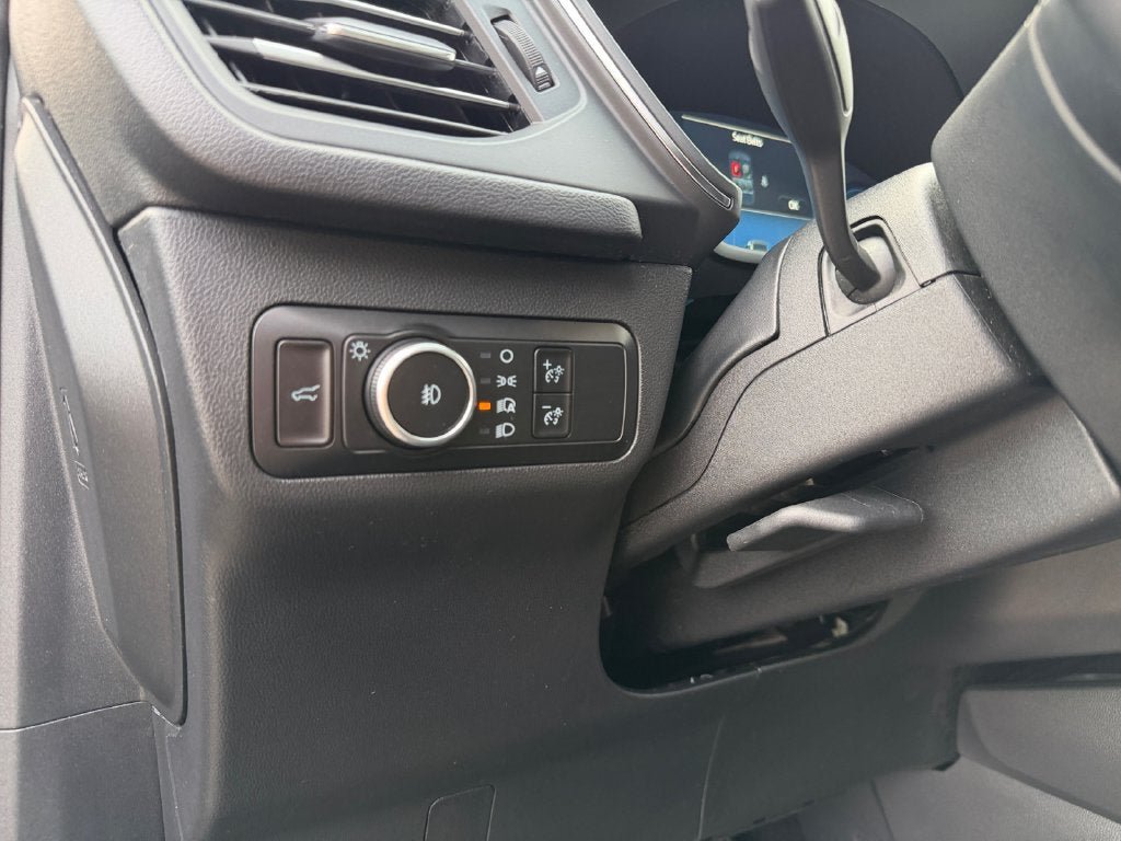Used 2025 Ford Escape Platinum AWD/4WD image 19