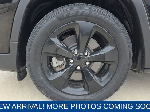 Used 2020 Jeep Cherokee Altitude image 10