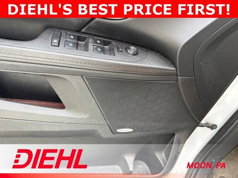 Used 2017 GMC Terrain SLT w/ Open Road Package AWD/4WD image 11