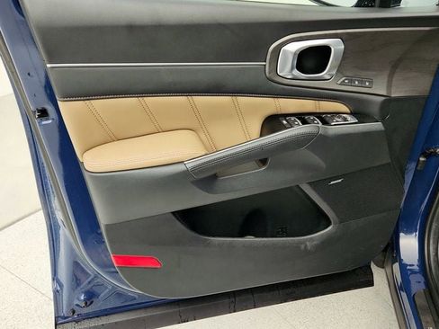 Used 2024 Kia Sorento SX Prestige w/ Olive Brown Leather Package image 11