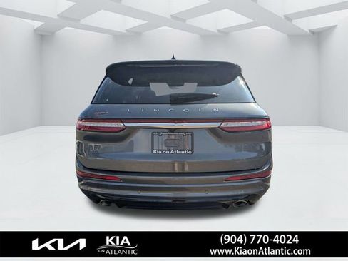 Used 2023 Lincoln Corsair Reserve w/ Jet Appearance Package image 4