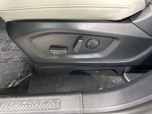 New 2026 Ford Explorer Active w/ Active Comfort Package image 11