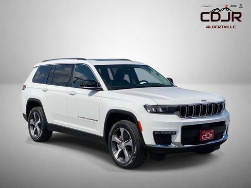 Used 2023 Jeep Grand Cherokee L Limited AWD/4WD image 1