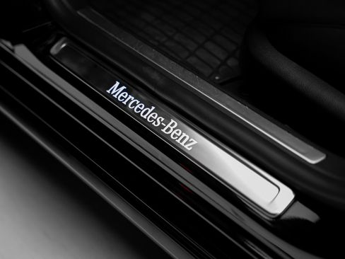 Used 2024 Mercedes-Benz S 580e 4MATIC Sedan image 55