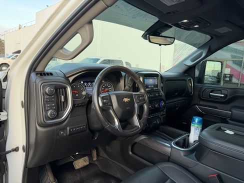 Used 2021 Chevrolet Silverado 2500 LTZ w/ LTZ Premium Package image 10