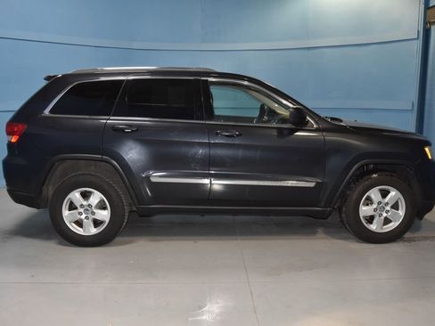 Used 2012 Jeep Grand Cherokee Laredo w/ Laredo E Group image 19