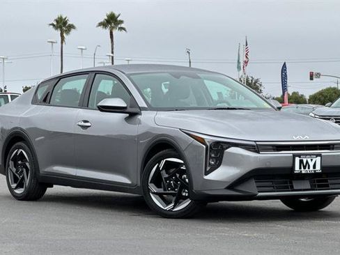New 2025 Kia K4 EX image 2