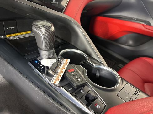 Used 2019 Toyota Camry XSE image 21