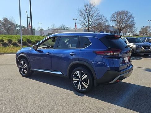 Used 2023 Nissan Rogue SL w/ SL Premium Package image 7