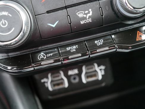 Certified 2024 Dodge Durango GT image 31