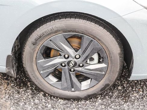 Used 2022 Hyundai Elantra SEL w/ Convenience Package image 12