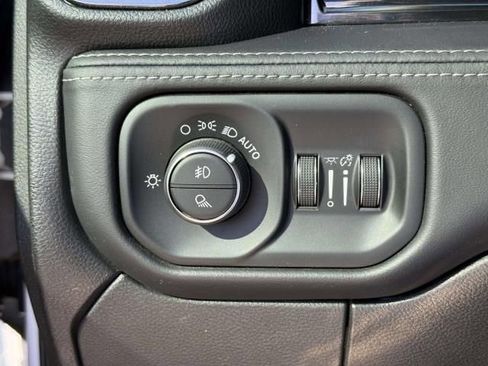 Used 2022 RAM 2500 Limited image 20