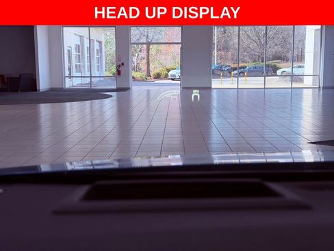 Used 2022 Toyota Prius Limited w/ Premium Convenience Package image 9