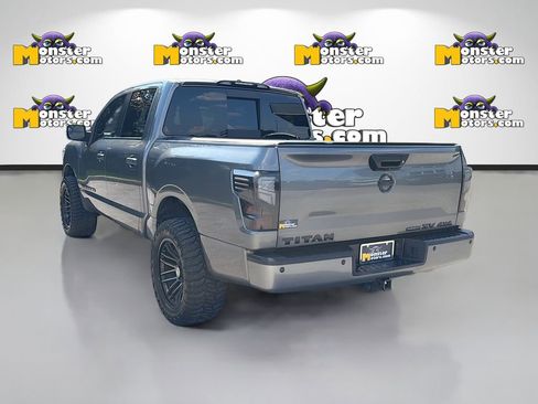 Used 2019 Nissan Titan SV w/ SV Convenience Package AWD/4WD image 7