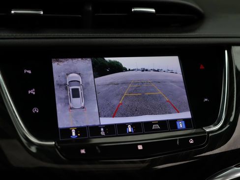 Used 2021 Cadillac XT6 Premium Luxury AWD/4WD image 17