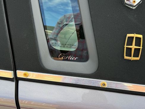 Used 1995 Lincoln Town Car Cartier RWD image 16