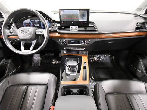 Used 2023 Audi Q5 2.0T Premium Plus w/ Premium Plus Package AWD/4WD image 3