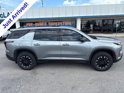 Used 2025 Chevrolet Traverse Z71 w/ Driver Confidence Package AWD/4WD image 2