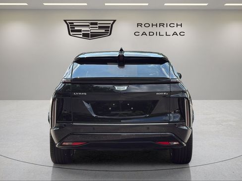 Certified 2024 Cadillac Lyriq Tech AWD/4WD image 8