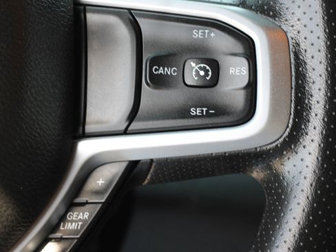 Used 2023 RAM 2500 Big Horn w/ Cold Weather Group image 16