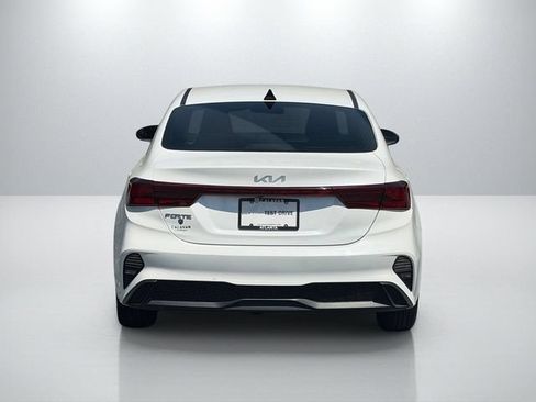 Certified 2024 Kia Forte LXS w/ LXS Technology Package FWD image 7