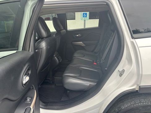 Used 2018 Jeep Cherokee Limited w/ High Altitude Package FWD image 22