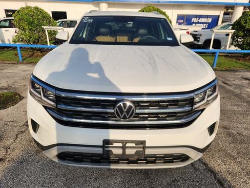 Used 2022 Volkswagen Atlas Cross Sport SE AWD/4WD image 2