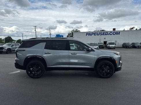 New 2026 Chevrolet Traverse RS w/ LPO, Floor Liner Package AWD/4WD image 3