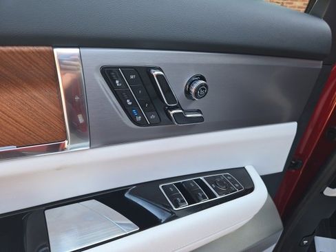 New 2026 Cadillac Vistiq Sport image 13