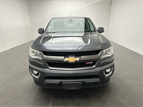 Used 2017 Chevrolet Colorado Z71 AWD/4WD image 3