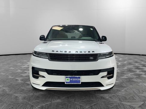 Used 2024 Land Rover Range Rover Sport Dynamic SE AWD/4WD image 4