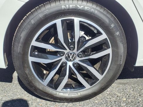 New 2025 Volkswagen Jetta SE image 7