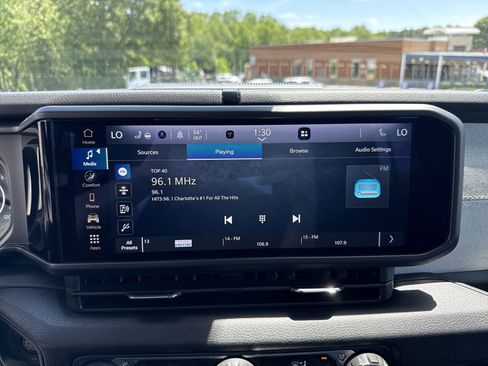 Used 2024 Jeep Wrangler Unlimited Sport AWD/4WD image 23