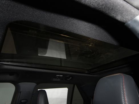 New 2026 Ford Explorer ST-Line w/ ST-Line Street Pack image 18